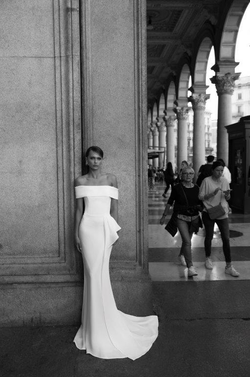 2020 Julie Vino Elegant Wedding Dresses Off Shoulder Sleeveless Satin Mermaid Wedding Dresses Sweep Train Bridal Gowns