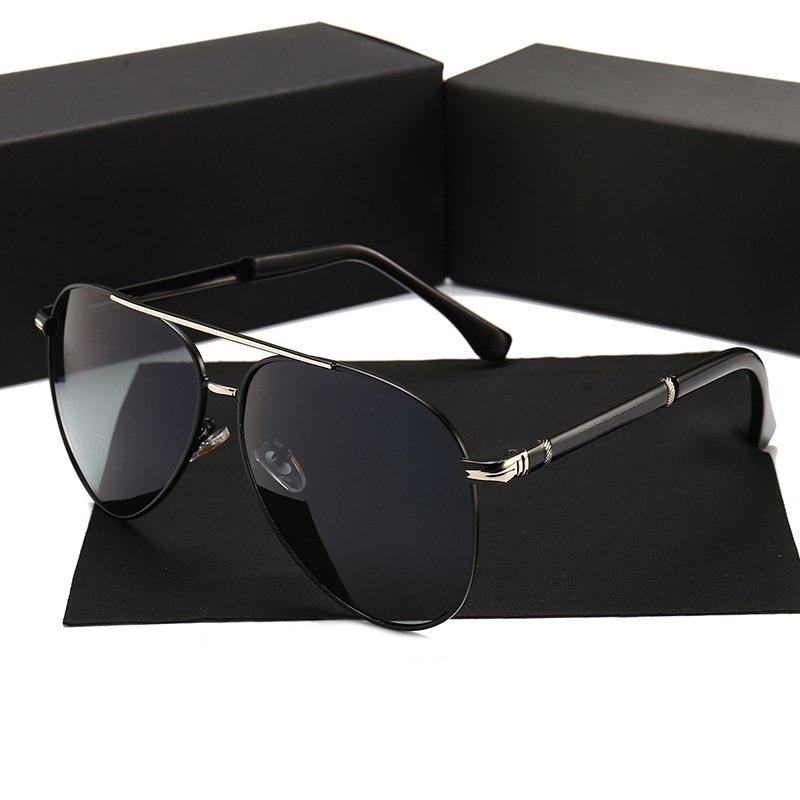 World Famous brand designer luxury womens sunglasses men sun glasses round sunglasses gafas de sol mujer lunette, White;black
World Famous brand designer luxury womens sunglasses men sun glasses round sunglasses gafas de sol mujer lunette, White;black