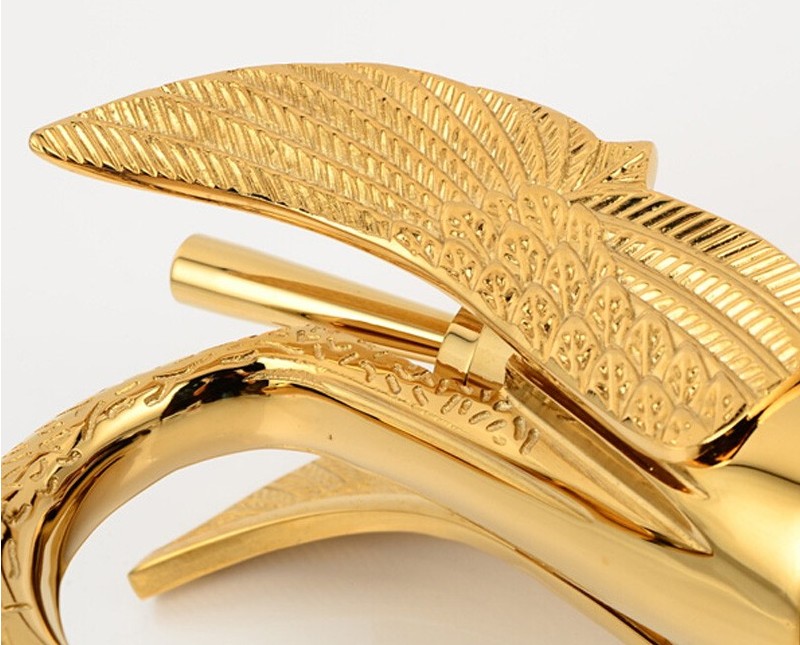 Wholesale- Gold Finish Swan Shape Brass Basin Sink Faucet Bathroom Single Hole Centerset Basin Mixer Tap