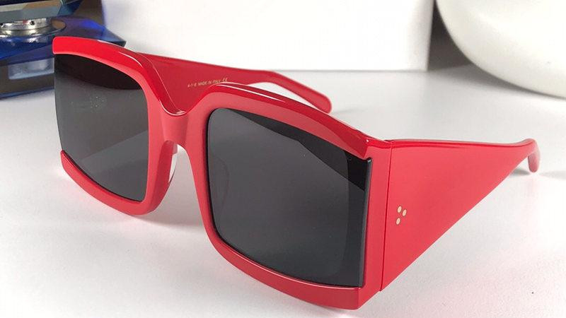 New Authentic 084 Oversized Square Black Women Sunglasses New with tags box Glittered Gradient Oversized Square Sunglasses, White;black
New Authentic 084 Oversized Square Black Women Sunglasses New with tags box Glittered Gradient Oversized Square Sunglasses, White;black