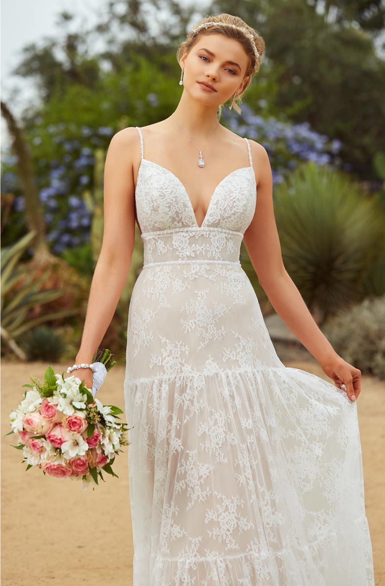 Line Charming A Lace Backless Beach Wedding Dresses Spaghetti Straps Beaded Bohemian Bridal Gowns Sweep Train Robe De Marie