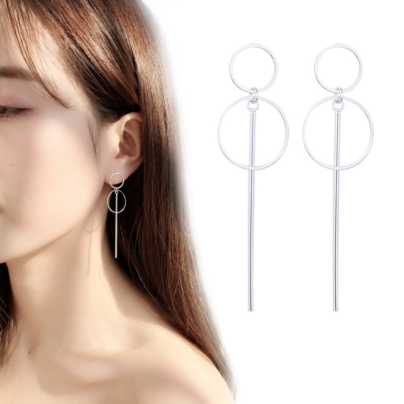 2020 exquisite simple fashion trend circle tassel long earrings ear line ladies jewelry for all occasions
2020 exquisite simple fashion trend circle tassel long earrings ear line ladies jewelry for all occasions