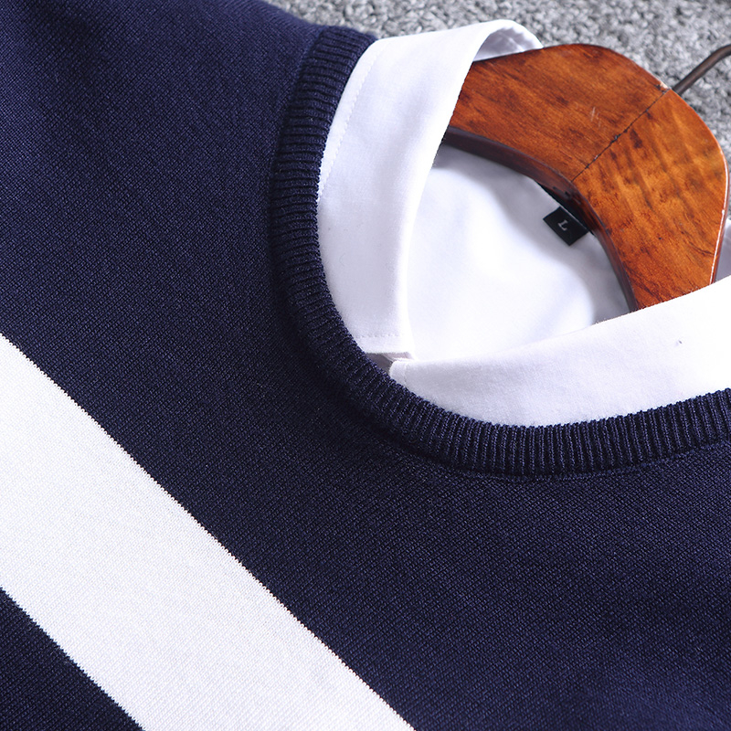 2018 New Fashion Autumn Sweater Men Round Collar Soft Pullover Men Slim Fit Mens Sweaters Casual Male Christmas Sweater MY1803 V191118