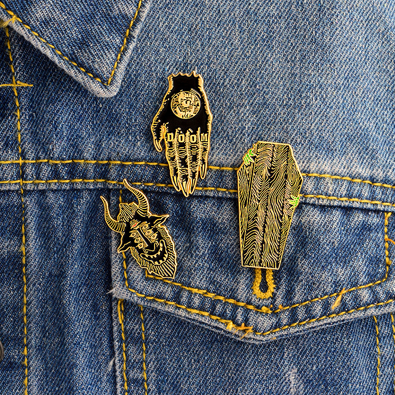 Punk Vintage Style Funny Enamel Brooches Pins for Women Men Christmas Demin Shirt Decor Brooch Pin Metal Kawaii Badge Fashion Jewelry, Gray
Punk Vintage Style Funny Enamel Brooches Pins for Women Men Christmas Demin Shirt Decor Brooch Pin Metal Kawaii Badge Fashion Jewelry, Gray