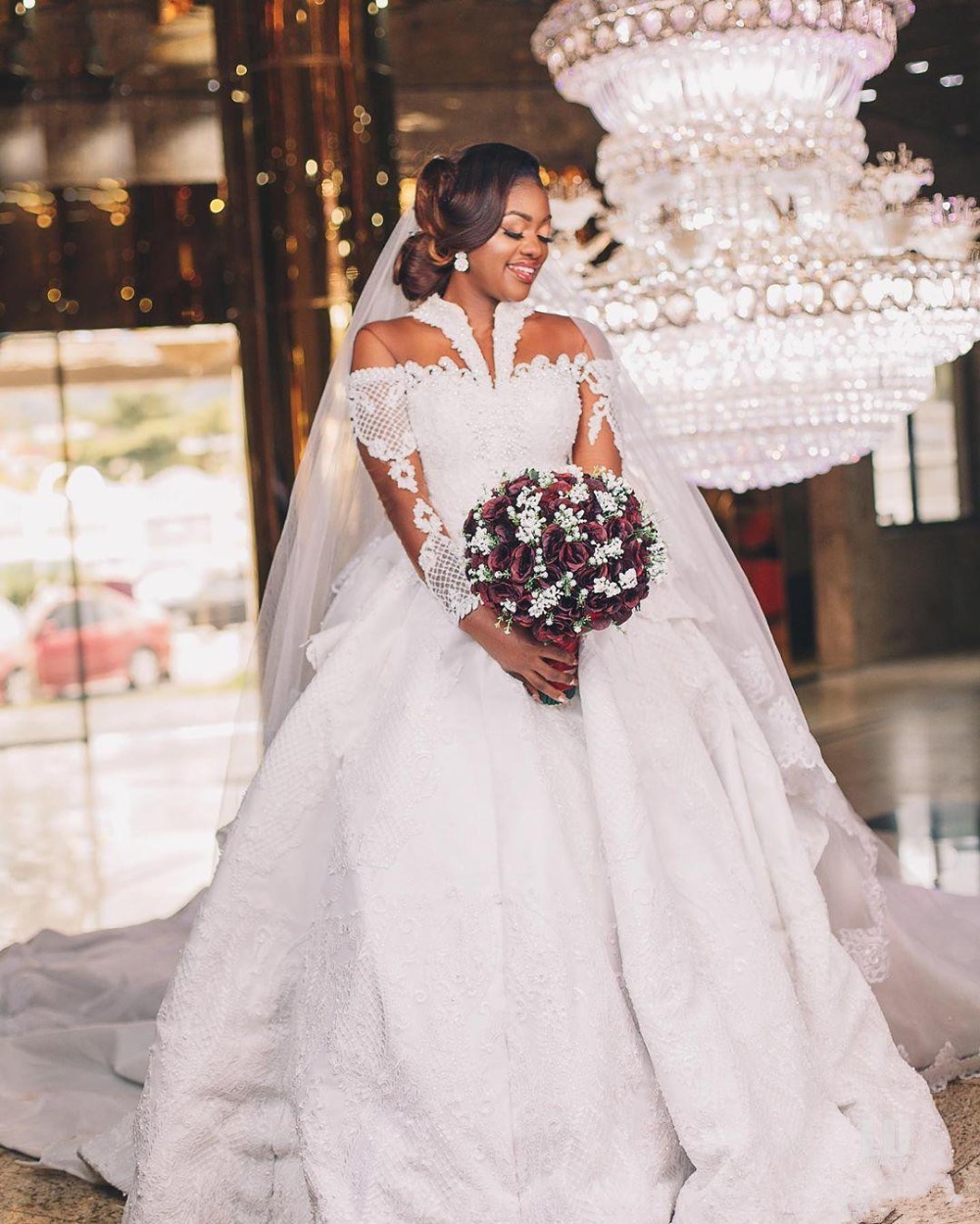 Lace Long Amazing Sleeves Beaded Wedding Dresses Sheer Off The Shoulder Appliqued Bridal Gowns A Line Court Train Tulle Robe De Marie