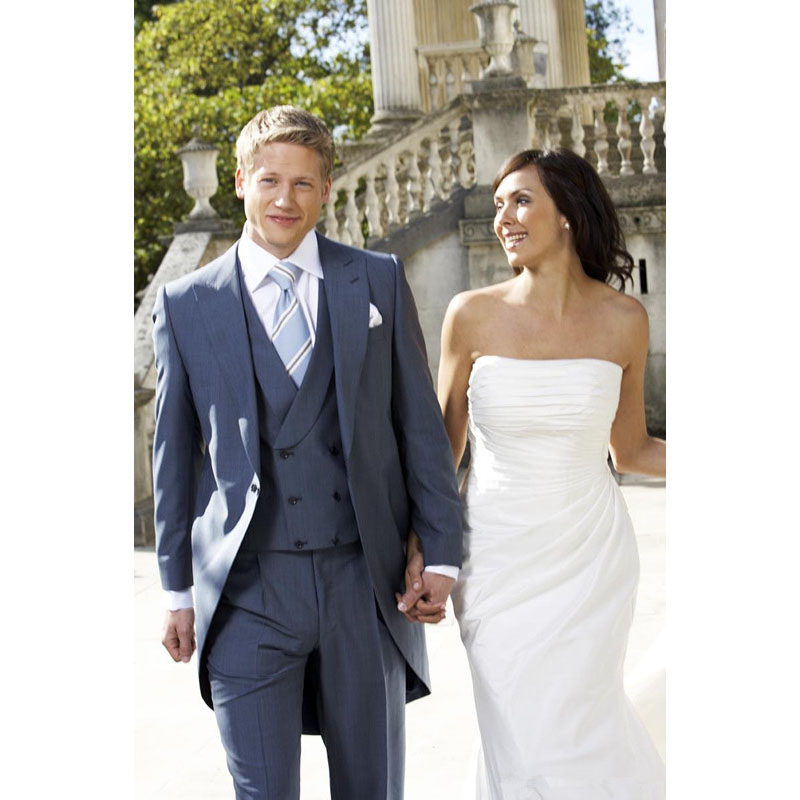 2021 New Style Morning men Suit terno Groom Tuxedos Gray terno masculino Man Mens Suits Custom made ( jacket+Pants+vest, Black
2021 New Style Morning men Suit terno Groom Tuxedos Gray terno masculino Man Mens Suits Custom made ( jacket+Pants+vest, Black