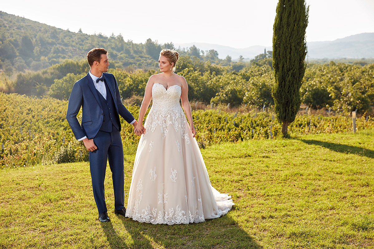 Plus New Designer Size Country Style Lace Dresses Sweetheart Applique Floor Length Elegant Wedding Dress Bridal Gown Vestidos