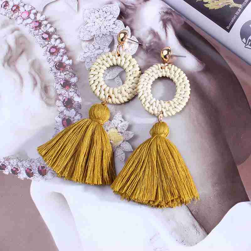 Grass woven fringed pendant earrings, bohemian style, new handmade fashion tassel pendant earrings female models girls