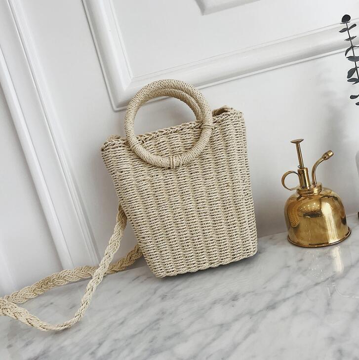 factory wholesale brand women handbag summer new straw beach bag simple atmosphere woven bucket bag fashion woven leisure handbag, Black;red
factory wholesale brand women handbag summer new straw beach bag simple atmosphere woven bucket bag fashion woven leisure handbag, Black;red