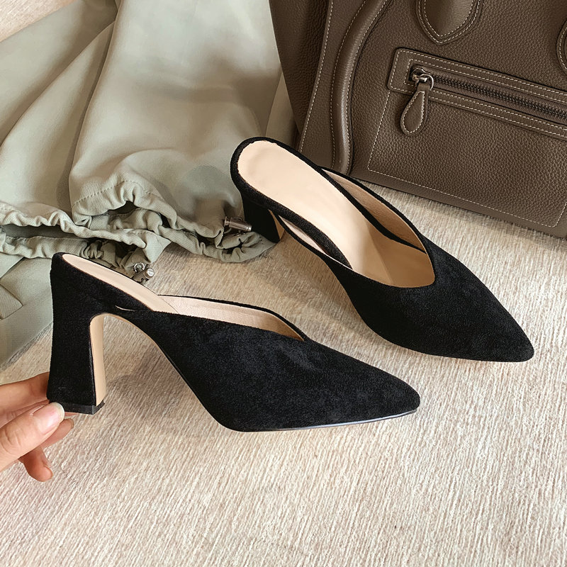2020 Women slipper PU Leather Square Heel Women Pumps Pointed Toe Scrub Summer Slingback Shoes Size 34-43, Black
2020 Women slipper PU Leather Square Heel Women Pumps Pointed Toe Scrub Summer Slingback Shoes Size 34-43, Black