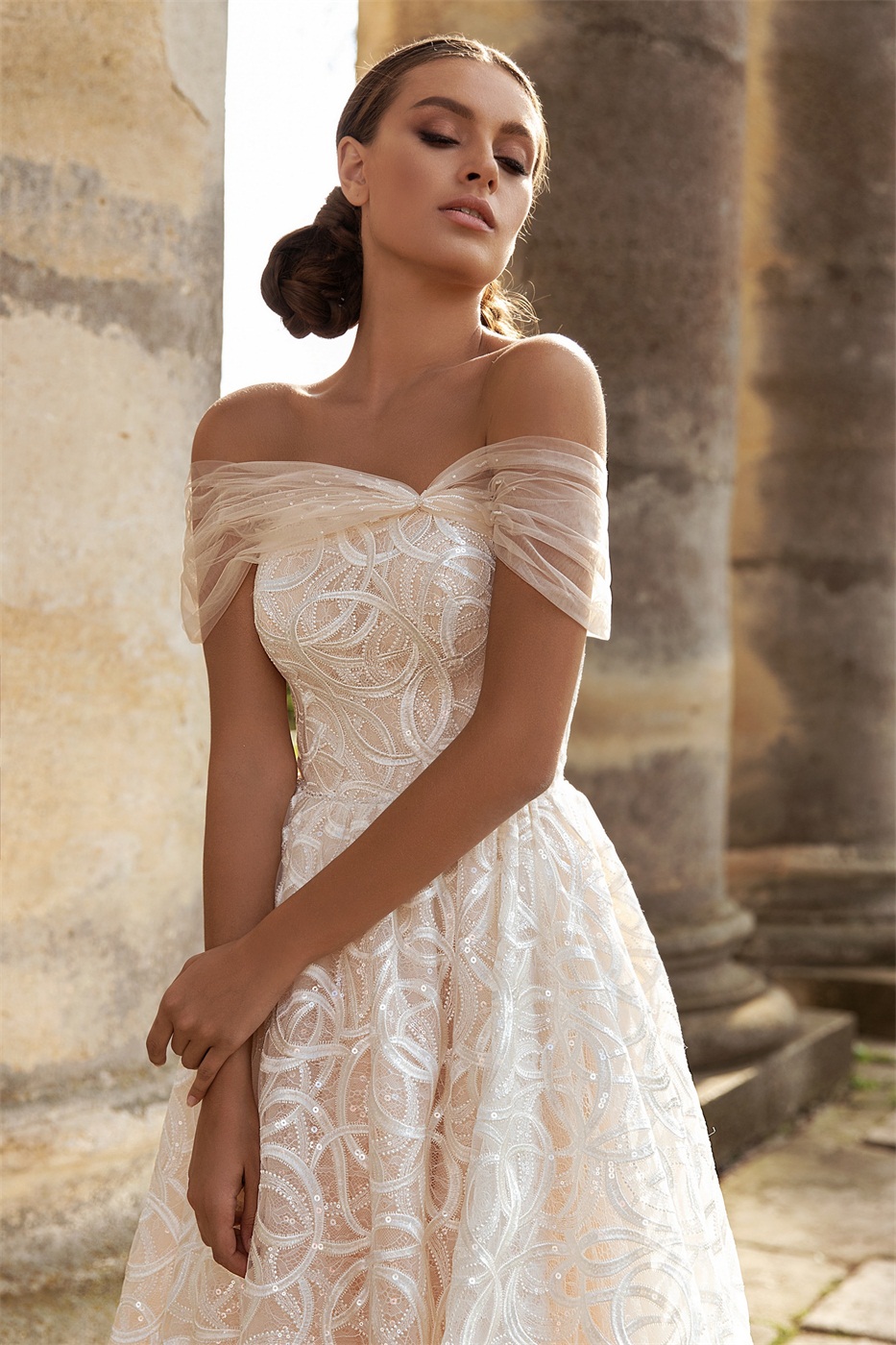 2020 Elegant A Line Wedding Dresses Off The Shoulder Appliqued Sequins Lace Up Back Design Court Train Bridal Gowns