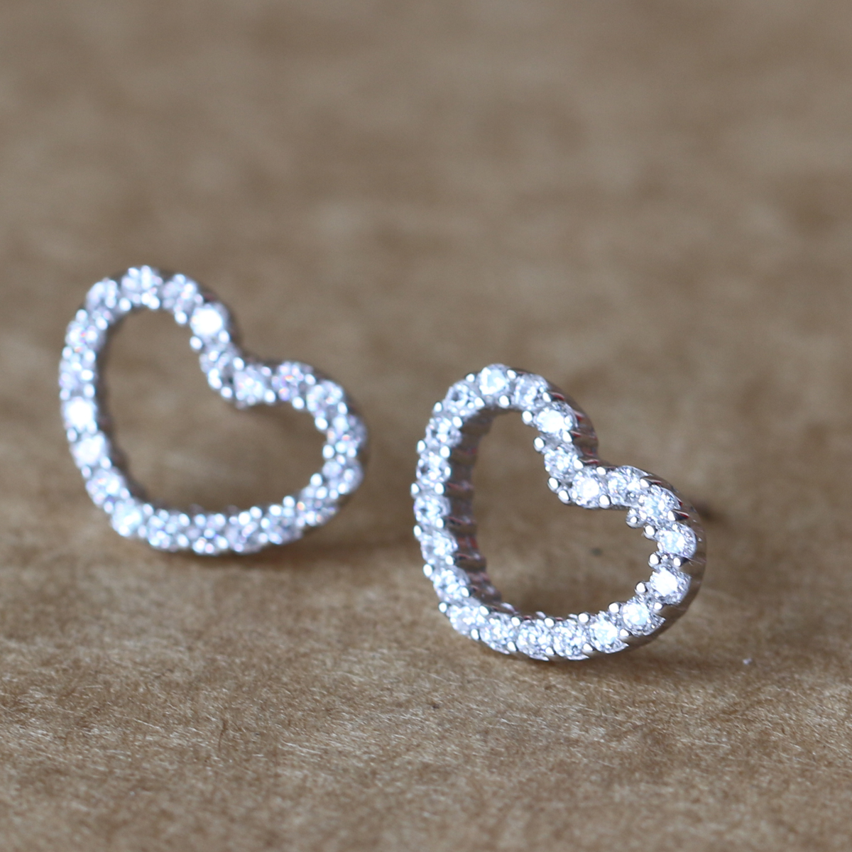 Fashion-925 Sterling Silver Be My Valentine Heart Stud Earrings, Clear CZ Femme Stud-Earrings Jewelry Brincos Fine Jewelry Hollow Heart