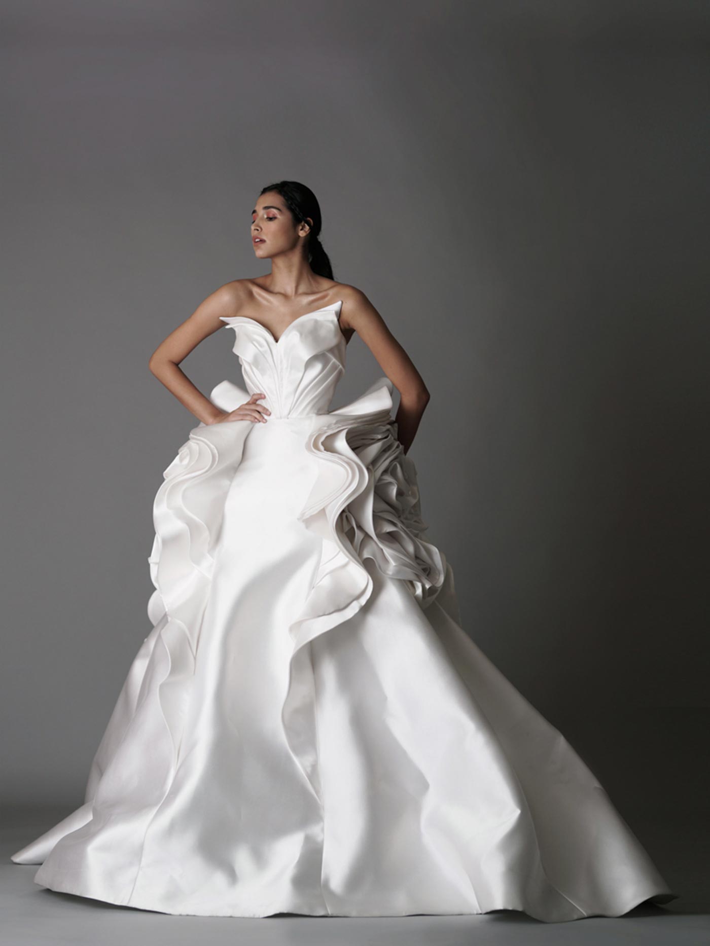 2019 Modest Wedding Dresses With Ruffles Satin Sweetheart Sweep Train A Line Country Bridal Gowns Custom Made Boho Wedding Dress