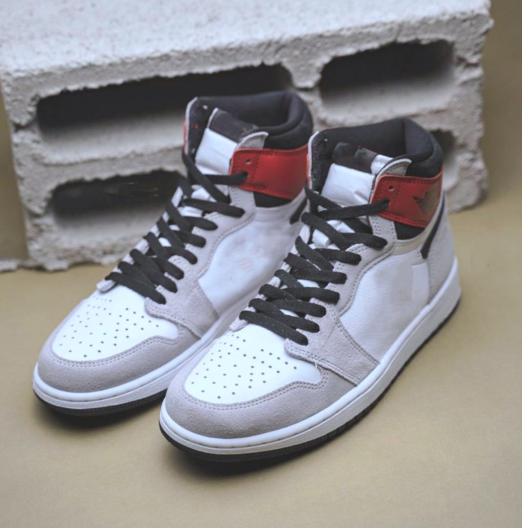 2020 new Release Light Smoke Grey 1 High OG White Black Varsity Red 555088-126 1s Basketball Shoes Designers With Original Box size 36-45, 02
2020 new Release Light Smoke Grey 1 High OG White Black Varsity Red 555088-126 1s Basketball Shoes Designers With Original Box size 36-45, 02