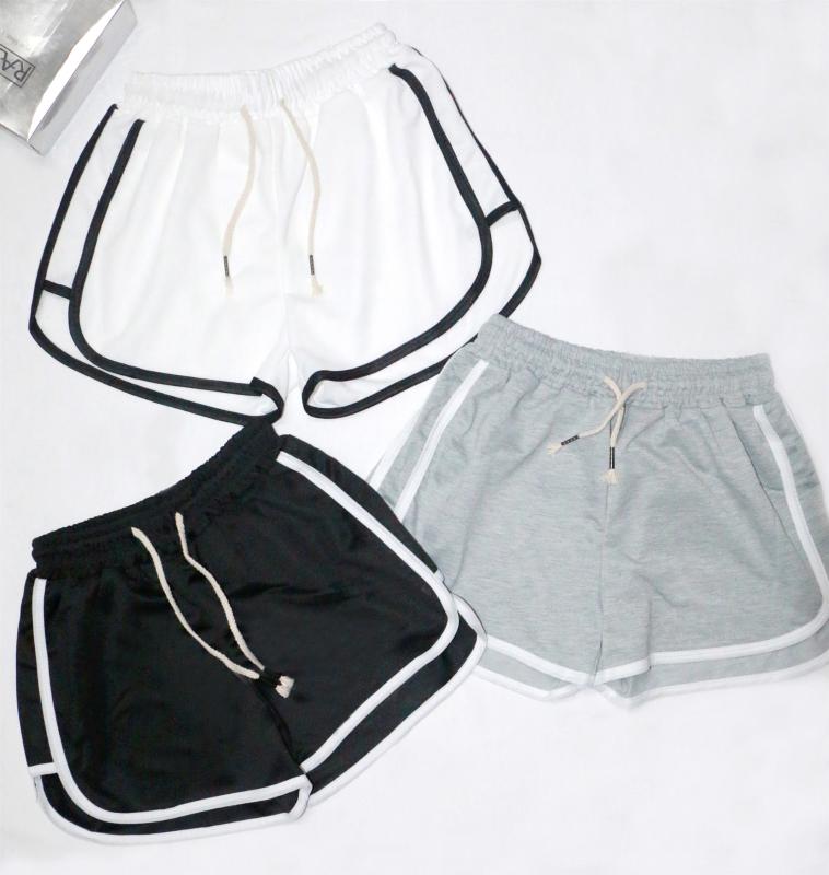 Girl' Sports Style Three-point Shorts Yoga Skinny Loose Pocket Large Size Shorts Women' Summer Breathable Hot Pants, Black
Girl' Sports Style Three-point Shorts Yoga Skinny Loose Pocket Large Size Shorts Women' Summer Breathable Hot Pants, Black