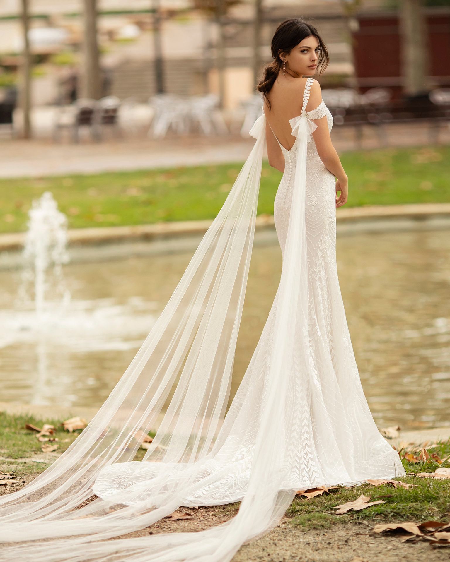 2020 Luxury Mermaid Wedding Dresses Off The Shoulder Sweep Train Lace Appliqued Beach Wedding Dress Custom Made Robes De Mariée