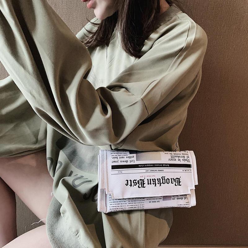 Diphoe Envelope Bag Women 2020 New Personality Inkjet Newspaper Clutch Bags Joker Shoulder Messenger Bag Chain Evening Bags, White
Diphoe Envelope Bag Women 2020 New Personality Inkjet Newspaper Clutch Bags Joker Shoulder Messenger Bag Chain Evening Bags, White
