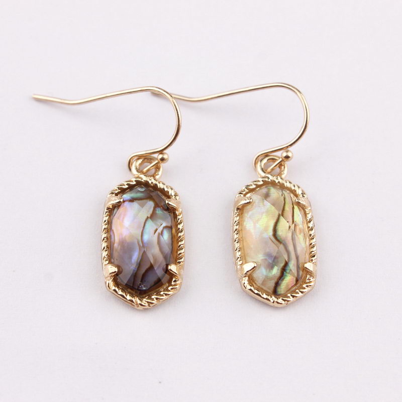 Fashion Trend Jewelry Kendra Spring Summber Designer Inspired Abalone Shell Faceted Resin Bead Stone Small Cute Oval Drop Statement Earrings
Fashion Trend Jewelry Kendra Spring Summber Designer Inspired Abalone Shell Faceted Resin Bead Stone Small Cute Oval Drop Statement Earrings