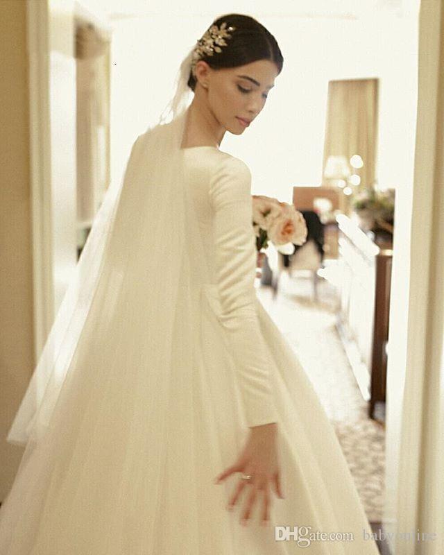 2020 Plain Designed Satin Wedding Dresses Modest Long Sleeve Beteau Neckline Court Train Bridal Gowns Formal Robe de mariage