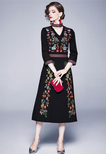 European and American high-end women's autumn and winter long dress temperament fashion retro style heavy embroidery dress, Black
European and American high-end women's autumn and winter long dress temperament fashion retro style heavy embroidery dress, Black