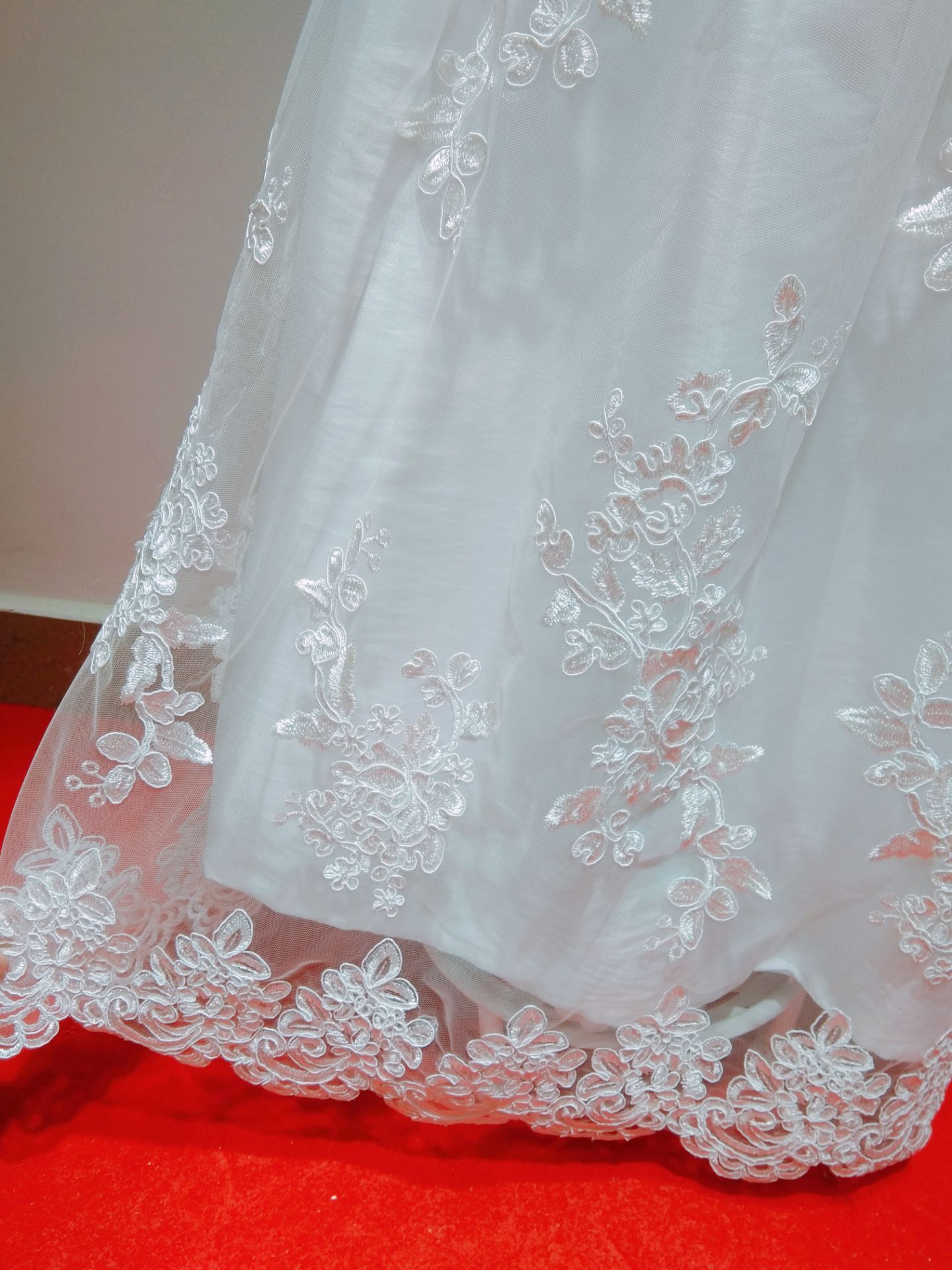 Pearls Lace Christening Gowns For Baby Girls Jewel Neck Lace Appliqued Baptism Dresses First Communication Dress With Bonnet