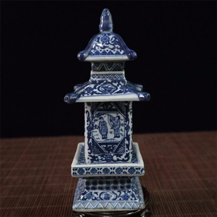 Exquisite Old Chinese blue white porcelain layered tower Vases qianlong mark YR
Exquisite Old Chinese blue white porcelain layered tower Vases qianlong mark YR