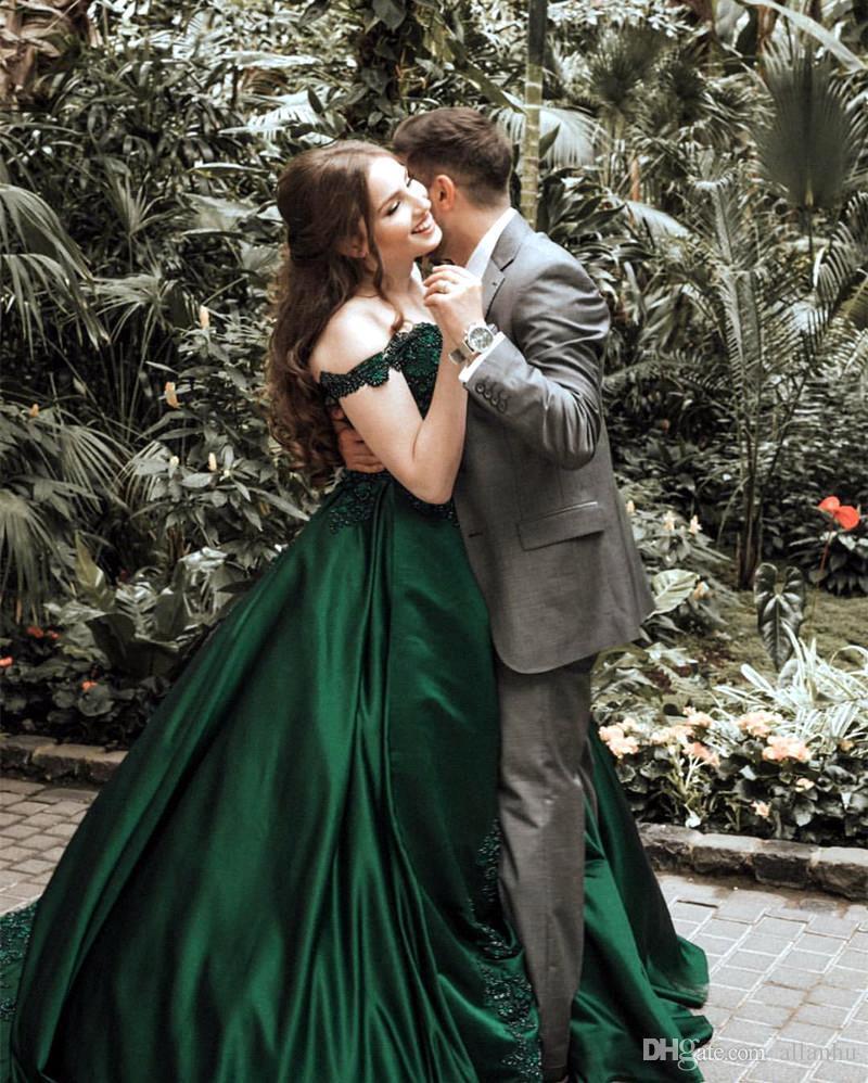 2020 New Emerald Green Prom Dresses Off Shoulder Satin Lace Appliques Beaded Formal Special Occasion Evening Dress Party Gowns For Women