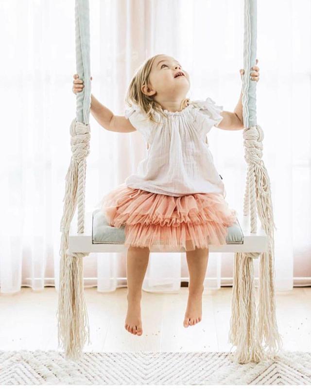 INS Children's Swing Hanging Chair Children's Room Decoration Swing Solid Wood Board Sponge Pad Cotton Rope
INS Children's Swing Hanging Chair Children's Room Decoration Swing Solid Wood Board Sponge Pad Cotton Rope