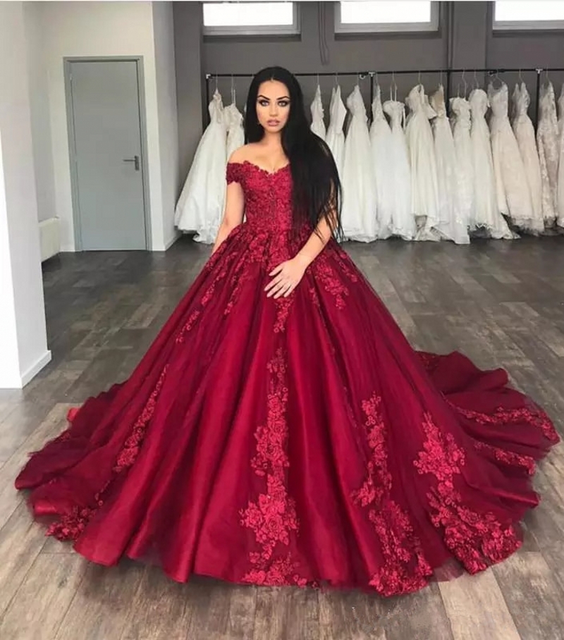 2020 Dark Red Wedding Dresses Vintage Lace Bridal Gowns Puffy Ball Gown Off The Shoulder Lace Up Dubai African Long Wedding Gown