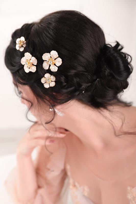 Wedding Flower Crown Gold Alloy Noble Hair pins Handmade fascinators for women Bridal Headpieces marriage
Wedding Flower Crown Gold Alloy Noble Hair pins Handmade fascinators for women Bridal Headpieces marriage