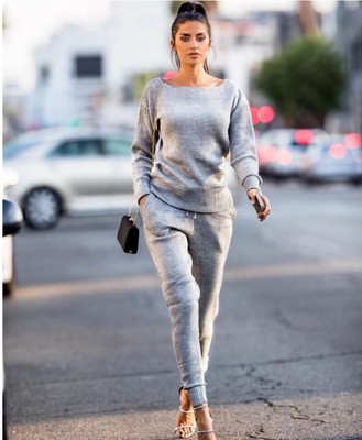 2pcs Tracksuit Women Set T-shirt Tops+Sweatpants Suits Female 2 Pieces Sets Women Casual Sweatsuits Clothing, Army green
2pcs Tracksuit Women Set T-shirt Tops+Sweatpants Suits Female 2 Pieces Sets Women Casual Sweatsuits Clothing, Army green