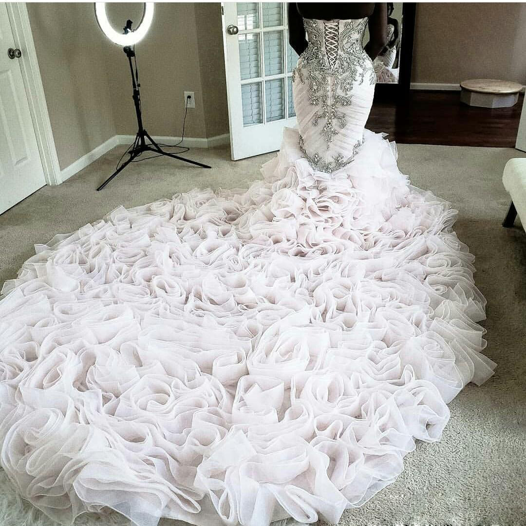 Newest Bohemian Mermaid Wedding Dresses Strapless Sleeveless Tulle Lace Crystal Tiers Wedding Gowns Sweep Train robe de mariée