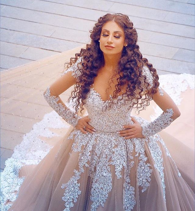 Arabic Champagne Dresses Lace Appliqued Beaded Sheer Jewel Neck Long Sleeve Wedding Dress Sweep Train Vestidos De Novia