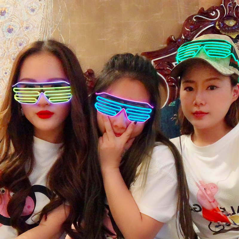 Colorful Led Party Glasses EL Wire Fluorescent Flash Glass With Window Rave Costume Party DJ Bright Sunglasses Nightclub Party LED Flashing
Colorful Led Party Glasses EL Wire Fluorescent Flash Glass With Window Rave Costume Party DJ Bright Sunglasses Nightclub Party LED Flashing