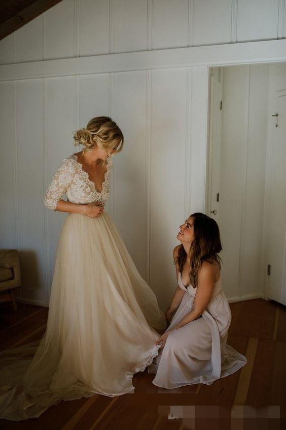 Champagne A Line Dresses Elegant Deep V Neck Lace Applique Scalloped Tulle Custom Made Long Sleeves Wedding Bridal Gown