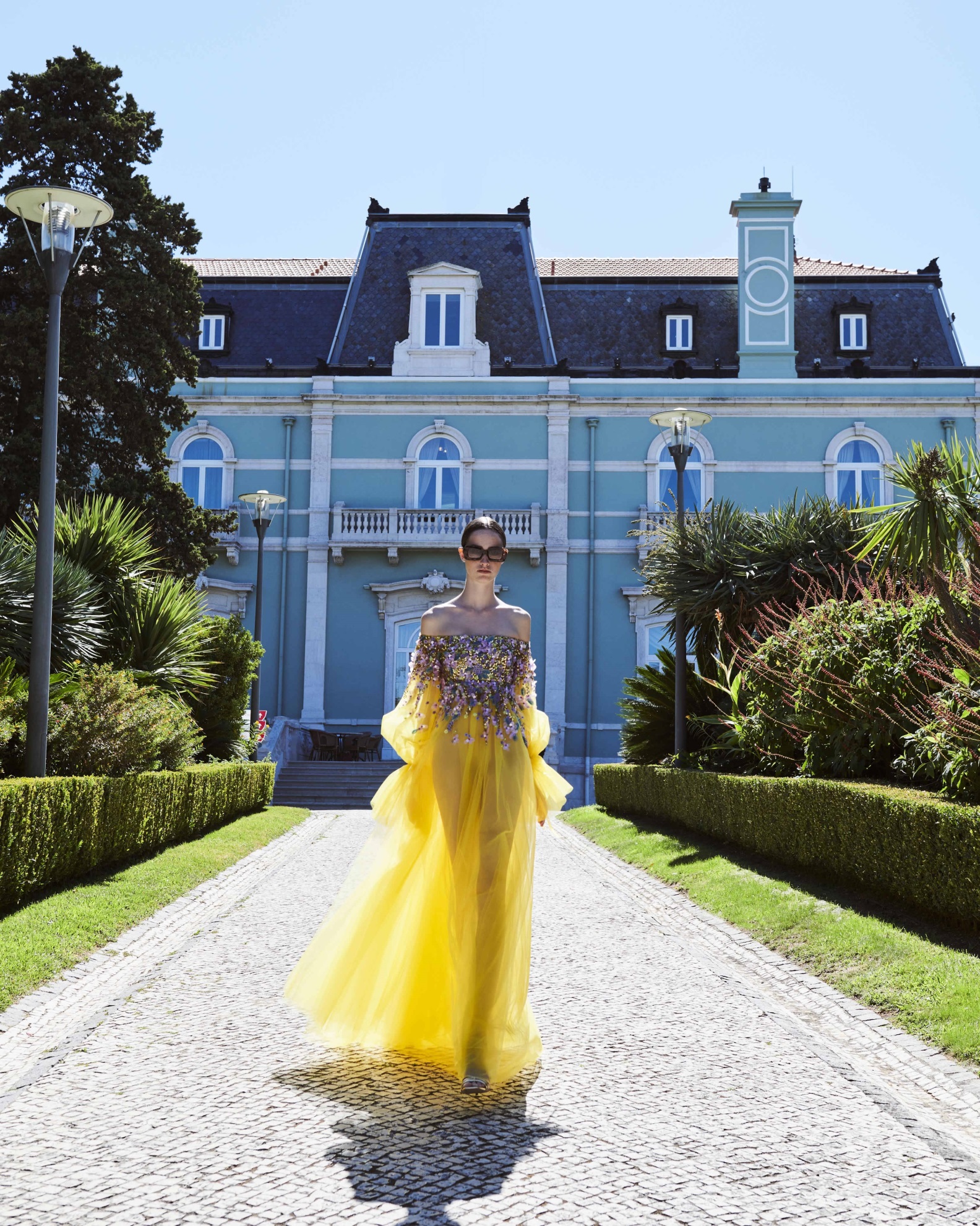 2020 Yellow Prom Dresses Bateau Neck Lace 3D Floral Flowers Beads Sequins A Line Fairy Evening Gowns Floor Length Special Occasion Gowns