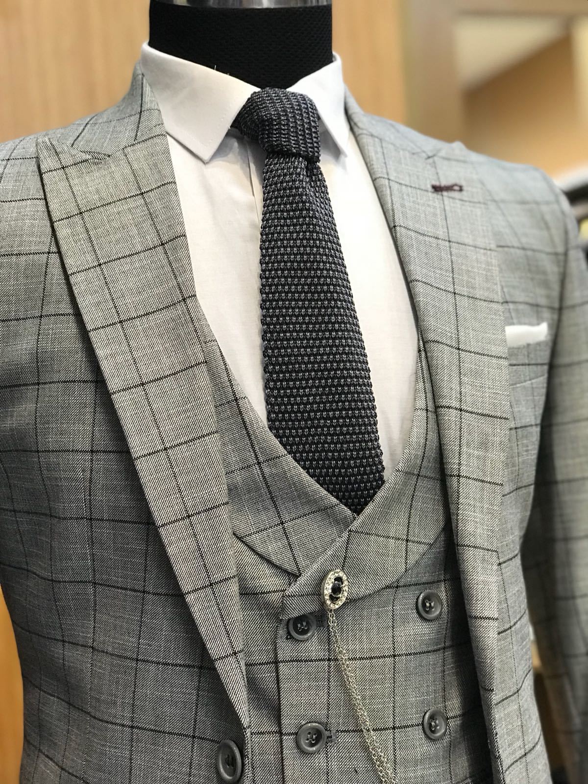 Classic Plaid Mens Wedding Tuxedos One Button Slim Fit Groom Wear Pinstripe Peaked Lapel 3 Pieces Men Designer Jackets