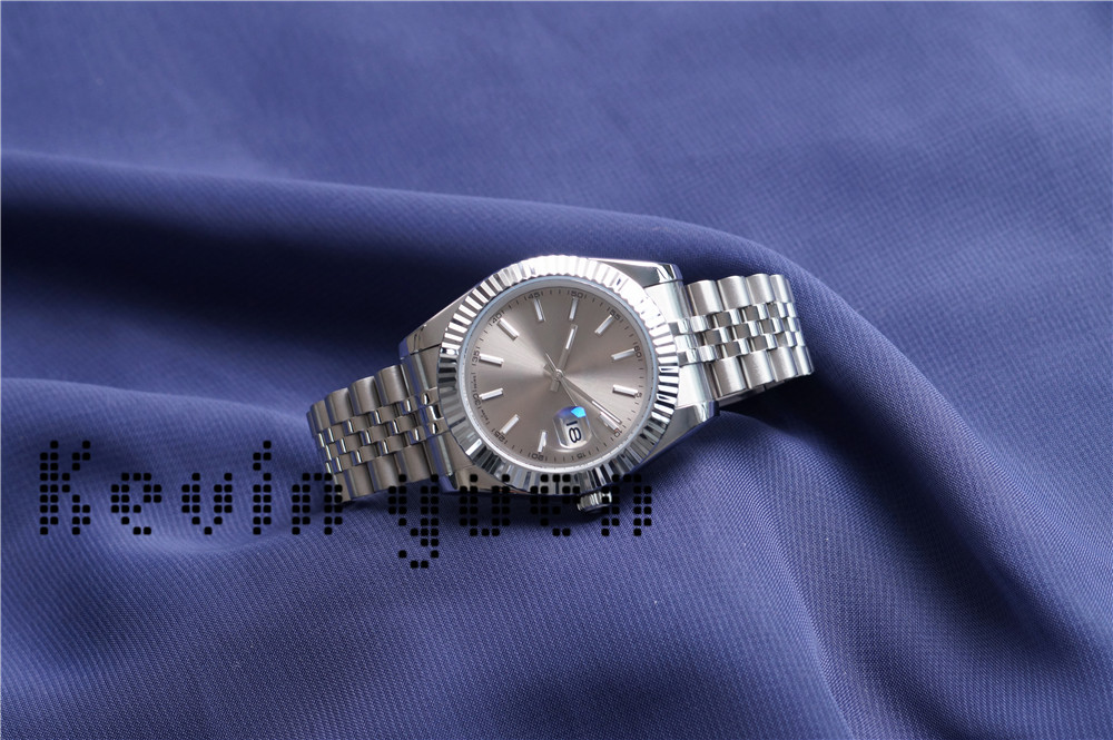 Automatic 2813 Mechanical Watches Men Datejust 41mm Stainless Steel Sapphire Glass Solid Clasp President Mens waterproof Wristwatches
Automatic 2813 Mechanical Watches Men Datejust 41mm Stainless Steel Sapphire Glass Solid Clasp President Mens waterproof Wristwatches
