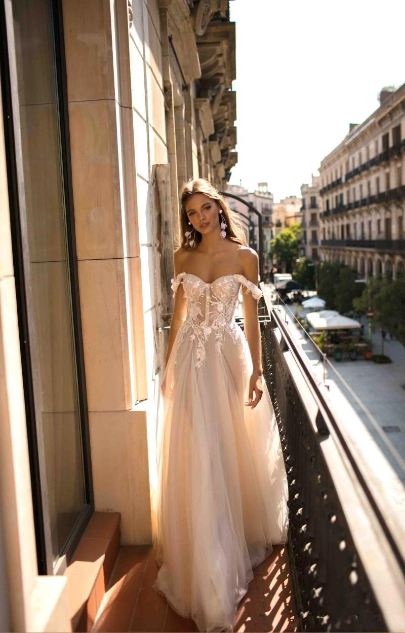 Sexy New Berta Boho Wedding Dresses A Line Off the shoulder Lace Appliques Sexy Backless Custom Wedding Bridal Gowns BC2875