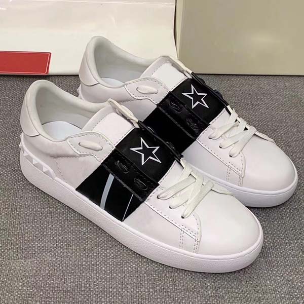 2020Fashion Genuine Leather Sneakers Designer Brand Men Women Low Cut White Casual Shoes Luxurious Unisex Driving Shoes 34-46, Black
2020Fashion Genuine Leather Sneakers Designer Brand Men Women Low Cut White Casual Shoes Luxurious Unisex Driving Shoes 34-46, Black