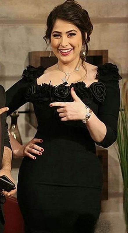 Elegant Satin Mother Of The Bride Dresses 3/4 Long Sleeves Square Neck Sheath Evening Wedding Guest Dress Floral Appliques Mother's Dresses