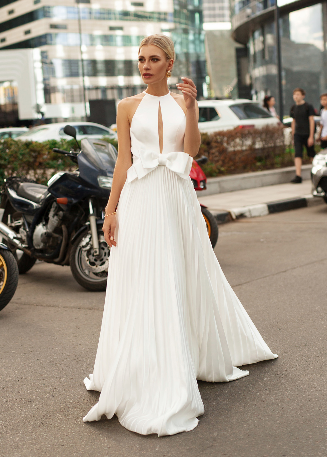 Bohemian Wedding Dresses Sexy Halter Neck Satin Bridal Gowns Beach Boho Ruffles Sweep Train Wedding Dress