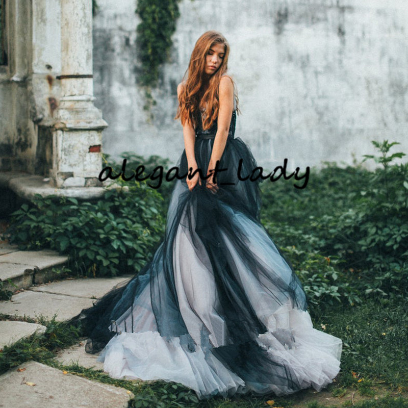 Vintage Gothic Black Wedding Dresses 2020 Retro Sheer Neck Lace Applique Boho Country Garden Bride Wedding Gown vestido de noiva