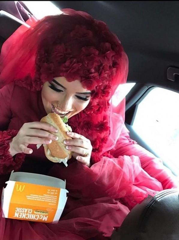 Muslim Ball Gown Wedding Dresses with Long Sleeve Full 3D Floral Handmade Flower Cathedral Train Church Garden Bridal Wedding Gown