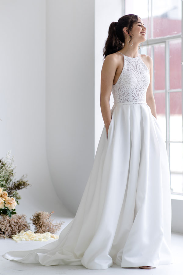 lihi hod satin beach wedding dresses with pockets lace appliqued boho bridal gowns country plus size vintage cheap wedding dress