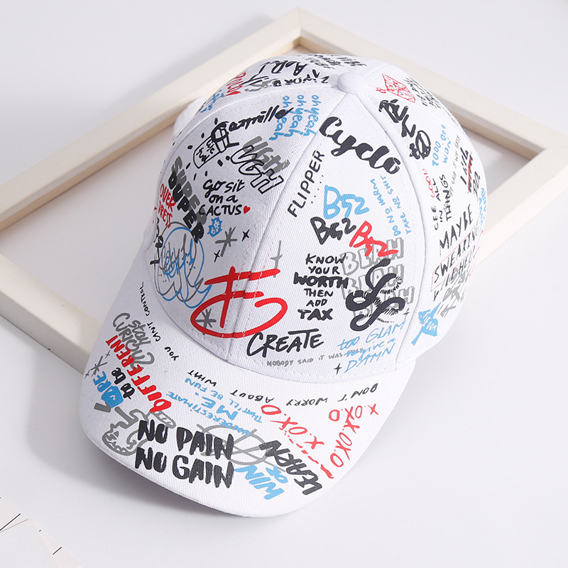 Quan Zhilong graffiti baseball cap letters embroidered Korean Harajuku men and women couples travel bent Hat Cap new