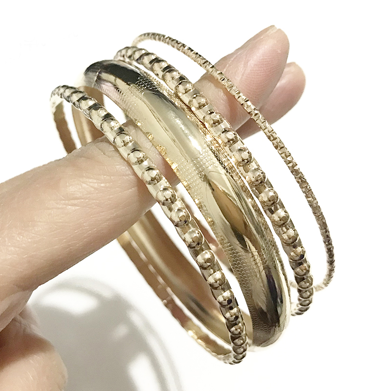 4pcs/Lot Gold-color Textured Metal Bangle Set Mixed Multi Pack Ethnic Bracelets & Bangles 67MM Women Fashion Jewelry
4pcs/Lot Gold-color Textured Metal Bangle Set Mixed Multi Pack Ethnic Bracelets & Bangles 67MM Women Fashion Jewelry