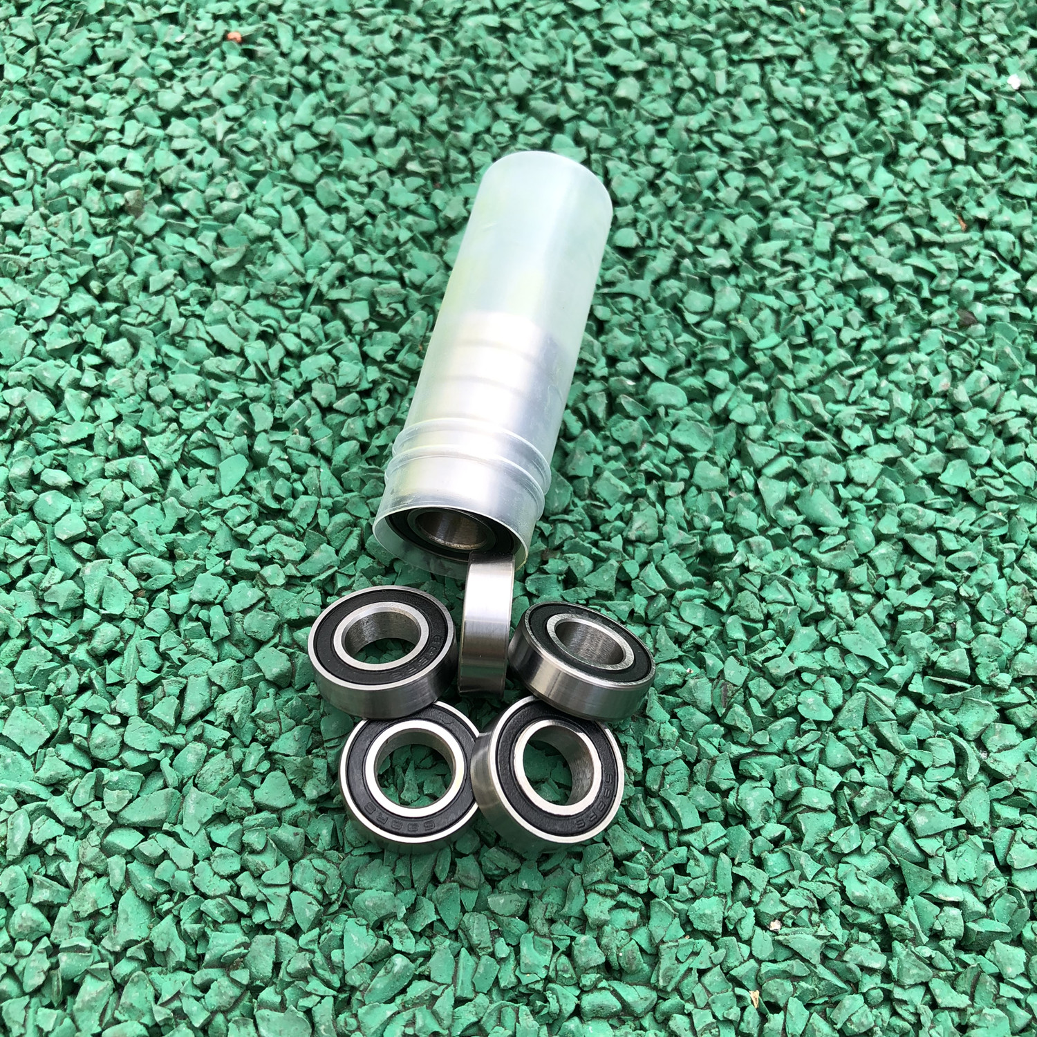 100pcs miniature ball bearings 684 685 686 687 688 689 RS 2RS deep groove ball bearing
100pcs miniature ball bearings 684 685 686 687 688 689 RS 2RS deep groove ball bearing