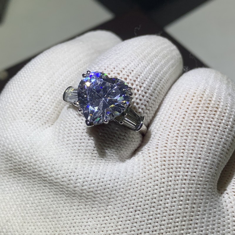 Sterg Sier Heart Ring: Cubic Zirconia & Moissanite Wedding Band 5890