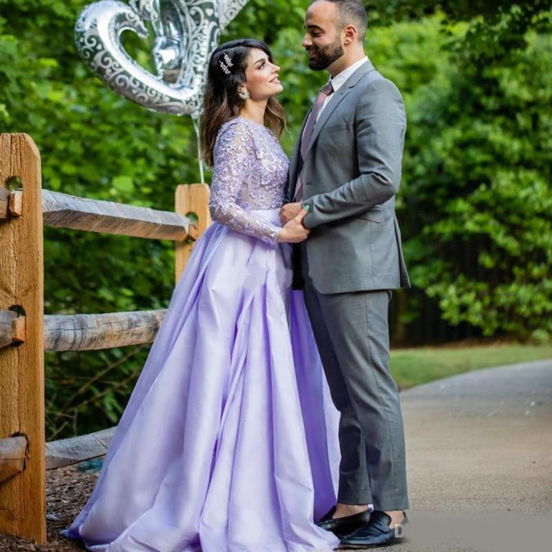 Elegant Lace Long Sleeves Prom Dresses Sweep Train Satin Side Split Formal Evening Dresses With Train Party Prom Gowns Plus Size